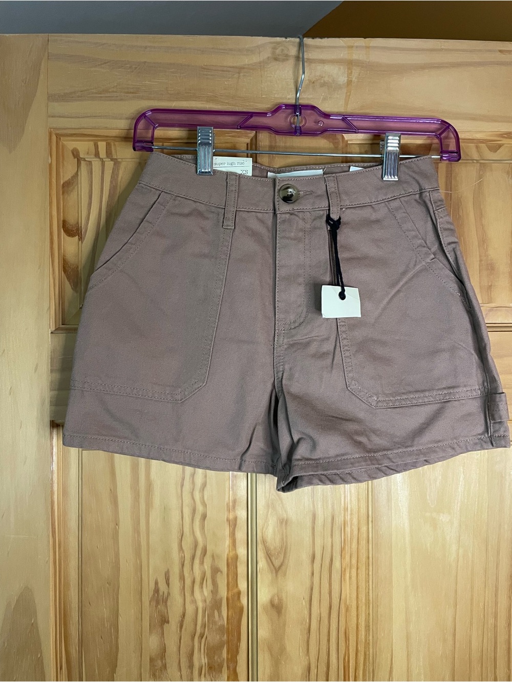 Women's High-Rise Utility Cargo Shorts in Mauve-Taupe